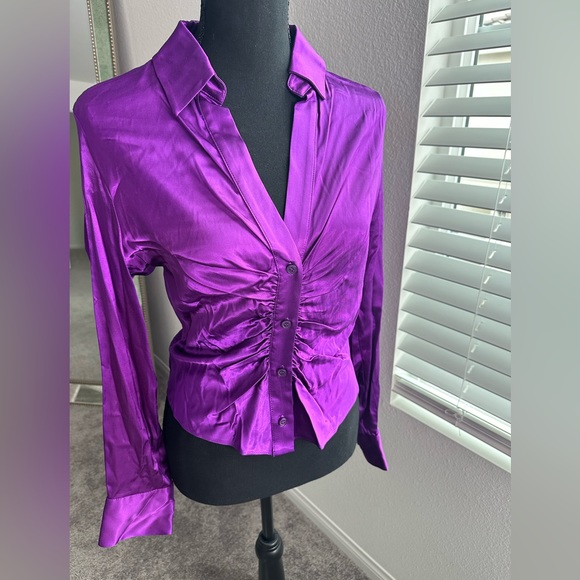 NWT Zara woman’s purple pleated Blouse size M holiday outfit - Picture 1 of 4
